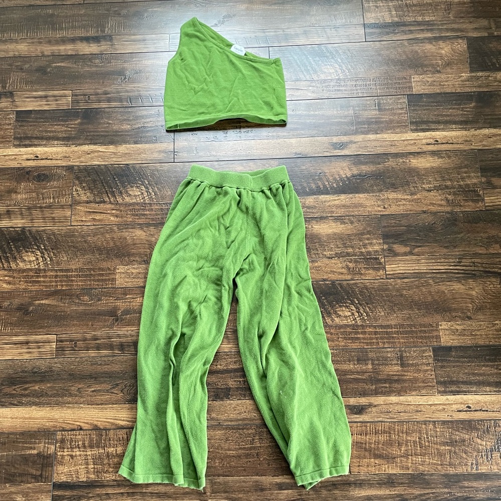Green 1 shoulder crop top flare sweat set